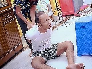 Sexy Patni Ka Boyfriend Pati Ke Samne Ushe Chod Diya